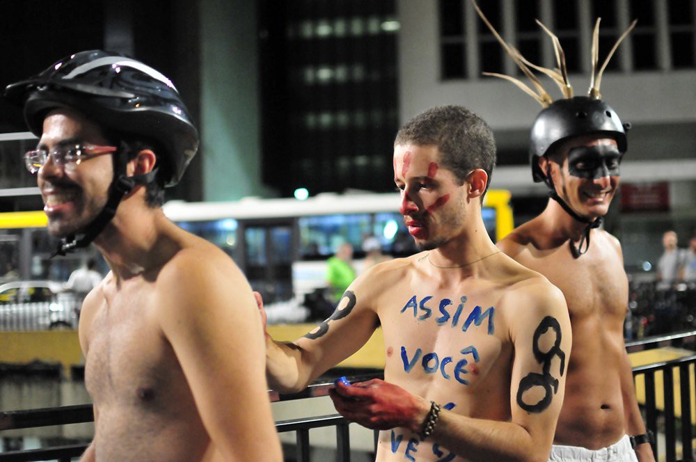 Hiljade nudističkih biciklista zahtevalo bezbednije ulice