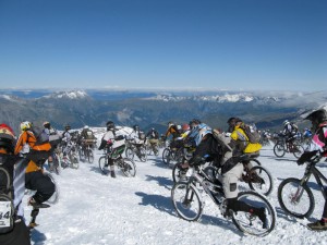 Bike&#x20;Race&#x20;on&#x20;Snow