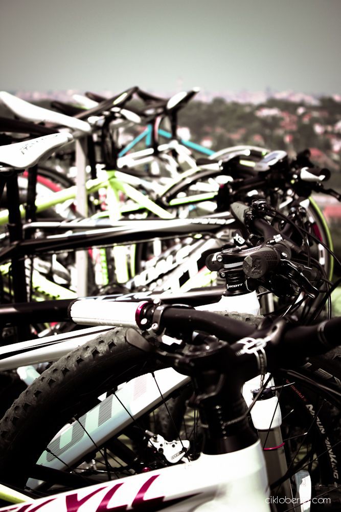 9&#x20;-&#x20;planetbike-test-2013